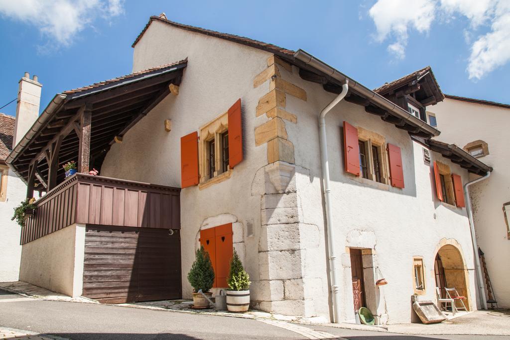 Hôtel Les Vieux Toits Neuchâtel Exterior foto
